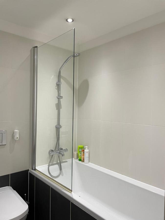 Wharf Inn Premier Apartment Central Manchester - Free Private Parking エクステリア 写真